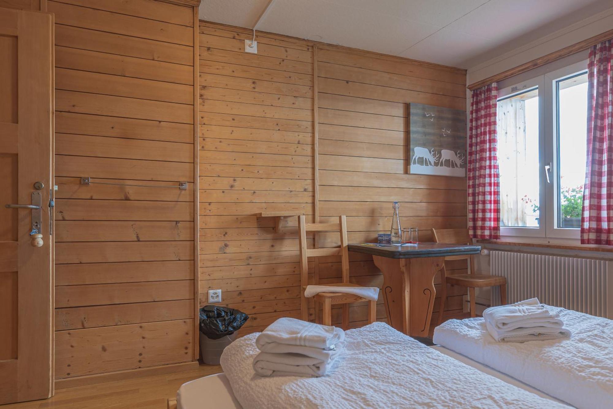 Berghaus Niederhorn Hotel Beatenberg Exterior photo